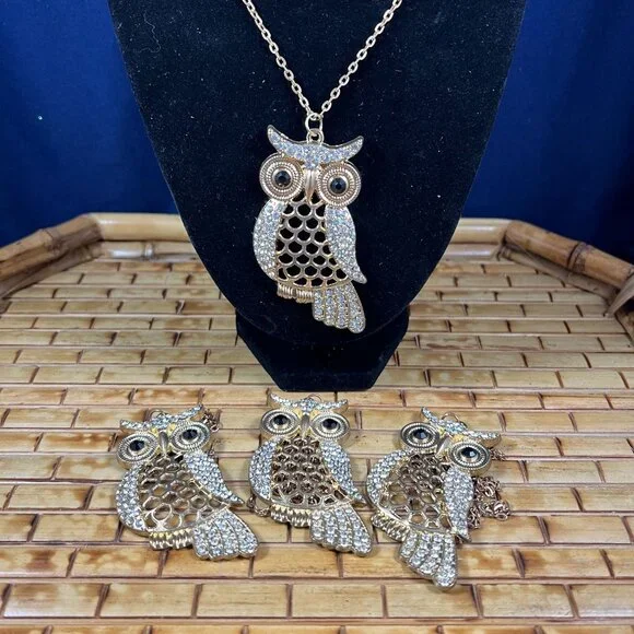 Set Of 4 Gold-Tone Rhinestone Owl Necklaces With Chain - Picture 1 of 6